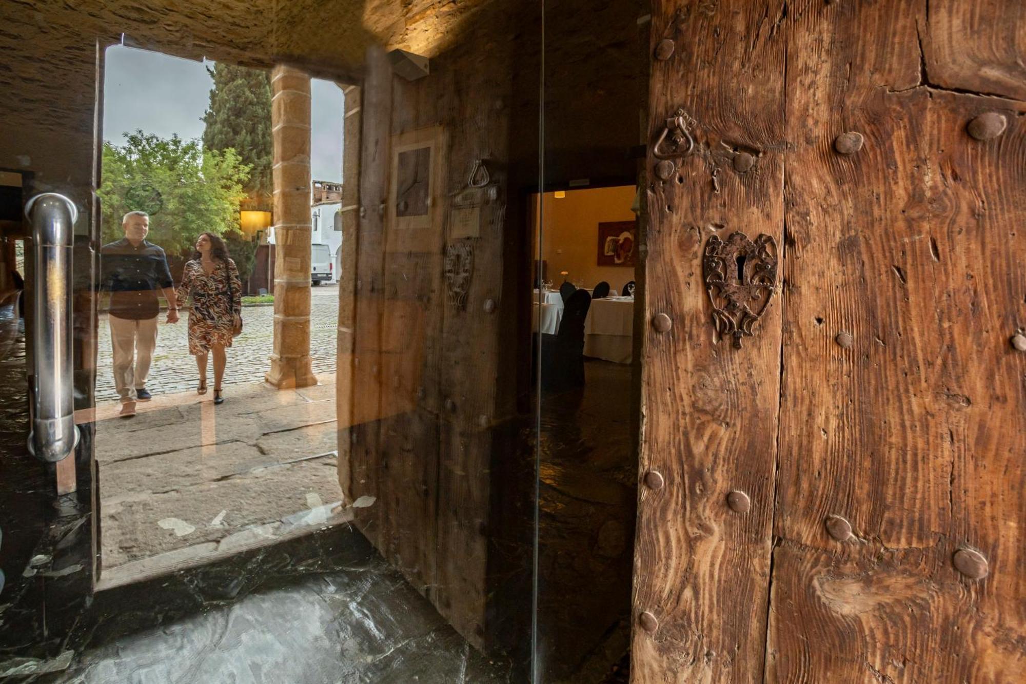 Hotel Hospedería Puente de Alconétar à Garrovillas Extérieur photo