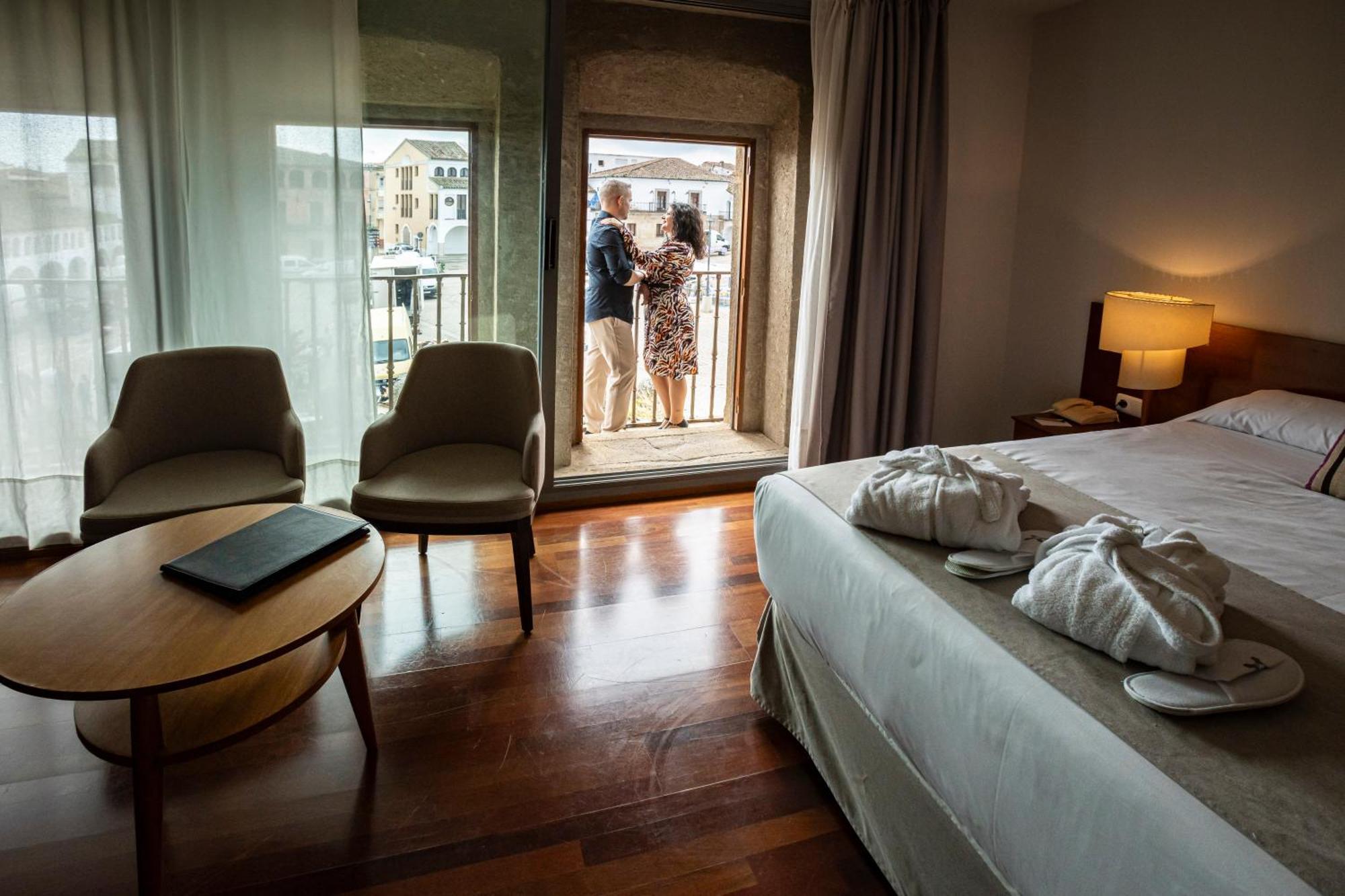Hotel Hospedería Puente de Alconétar à Garrovillas Extérieur photo