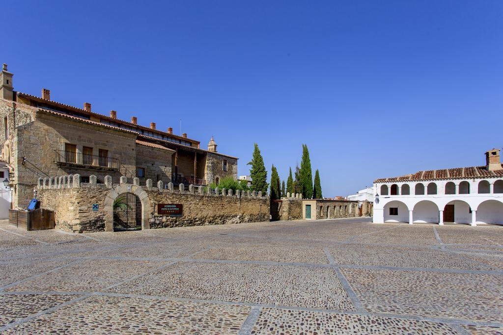 Hotel Hospedería Puente de Alconétar à Garrovillas Extérieur photo